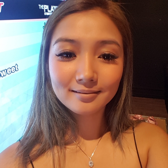 Meet your Posher, Agatha - Picture 1 of 1